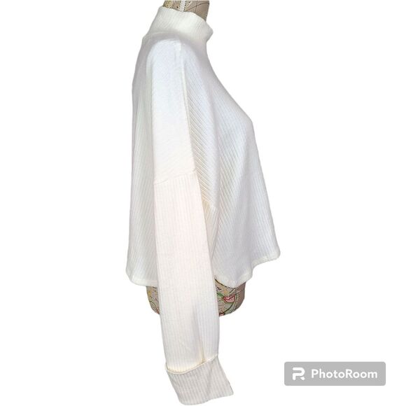 Project Social T Size Small White Oversized Button Mockneck Cropped Sweater NWT - Picture 7 of 11